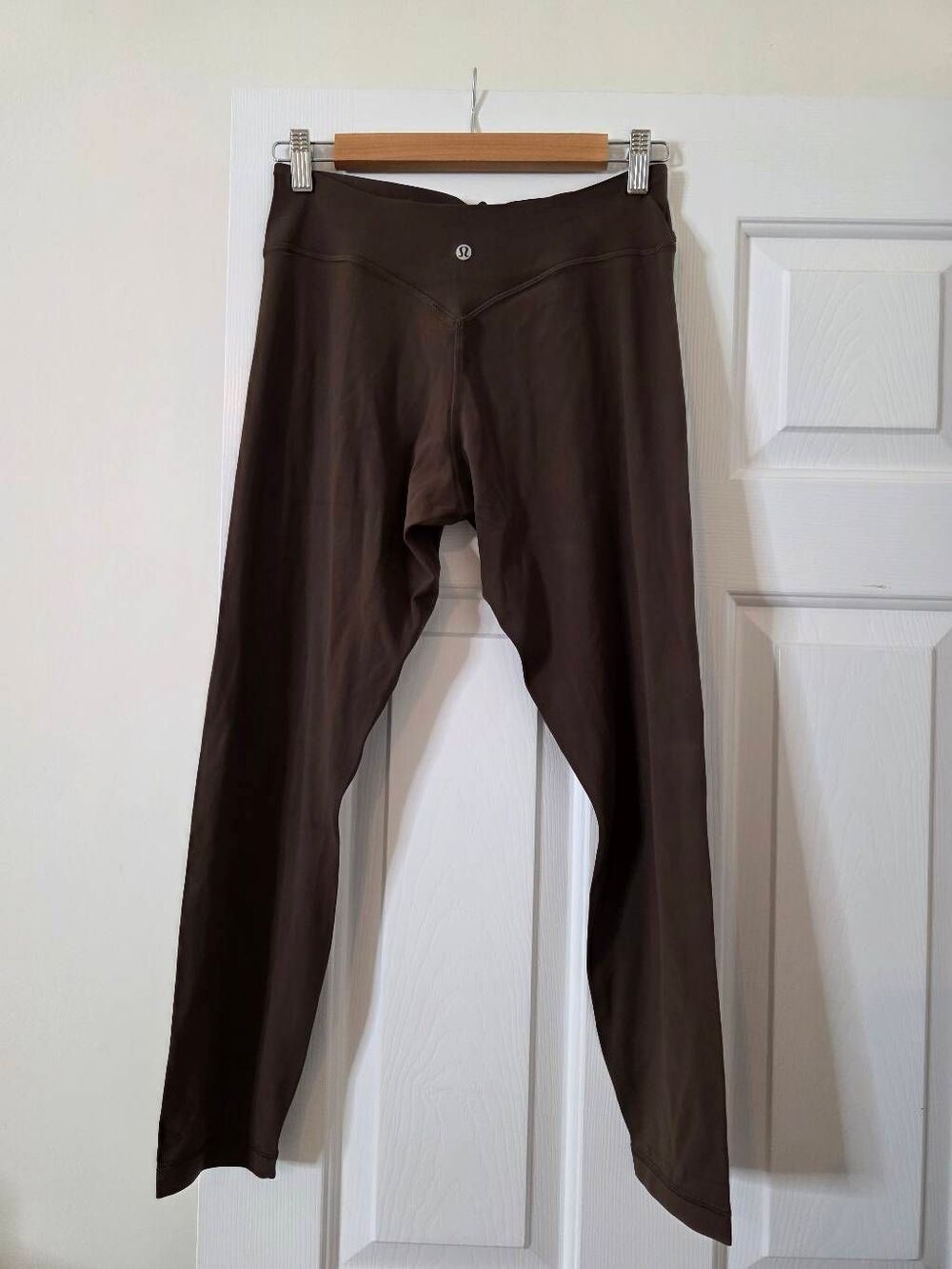 lululemon Align No Line™ High-Rise Twist Tight 25" Size 10, Brown
